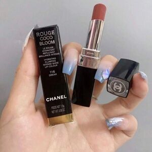 CHANEL Rouge Coco Bloom Lipstick - Dreamy Pink